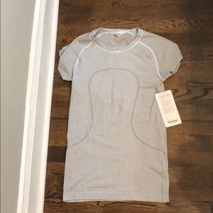 Lululemon Tee